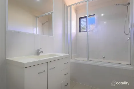 Property photo of 14 Stoneybrook Drive Glen Eden QLD 4680