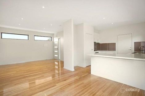 Property photo of 2/28 Alexander Street Avondale Heights VIC 3034