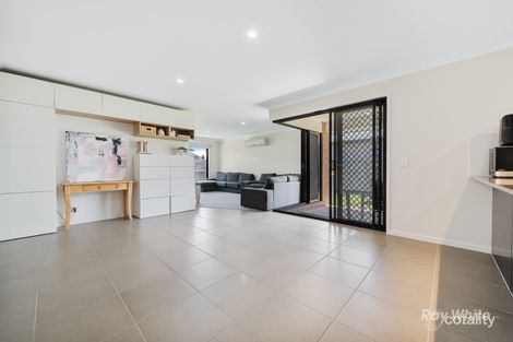 Property photo of 29 South Quarter Drive Loganlea QLD 4131