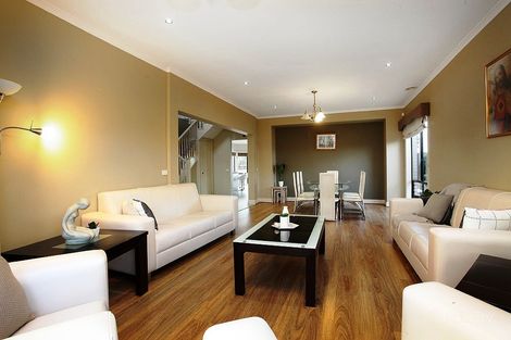 Property photo of 13 Lamplight Way Attwood VIC 3049
