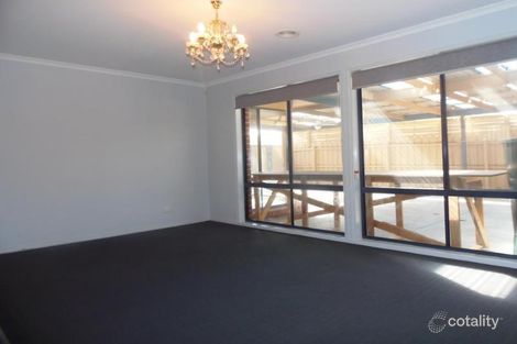 Property photo of 10 Rising Court Hillside VIC 3037