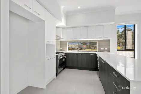 60 Bushranger Pde, Calderwood, NSW 2527