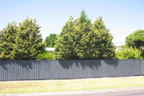 Property photo of 102 Plumpton Avenue Glenroy VIC 3046