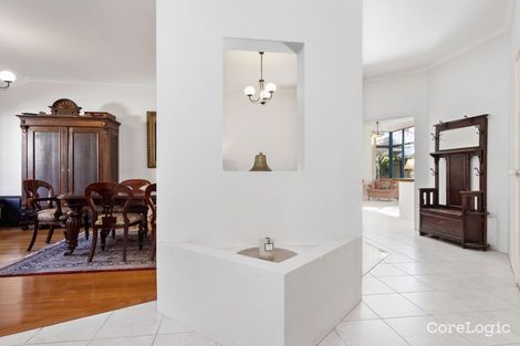 Property photo of 16 Kooralbyn Valley Crescent Jandakot WA 6164