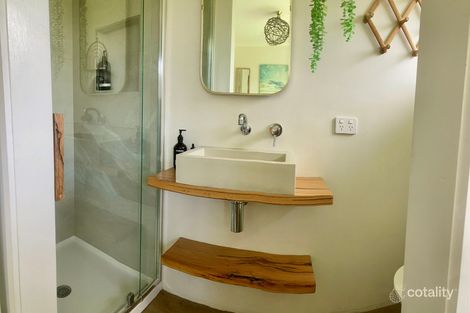 Property photo of 17 Hillcrest Drive Point Lonsdale VIC 3225