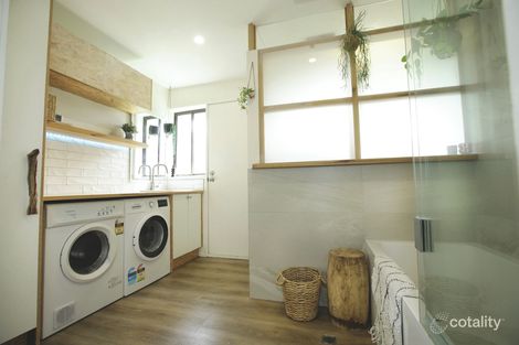 Property photo of 17 Hillcrest Drive Point Lonsdale VIC 3225