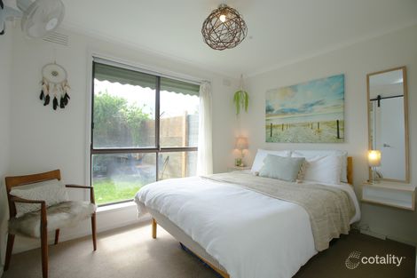 Property photo of 17 Hillcrest Drive Point Lonsdale VIC 3225