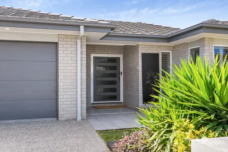 Property photo of 10 Rowden Street Beachmere QLD 4510