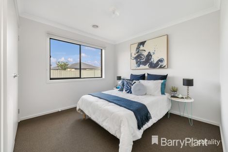 Property photo of 16 Raspberry Way Kurunjang VIC 3337