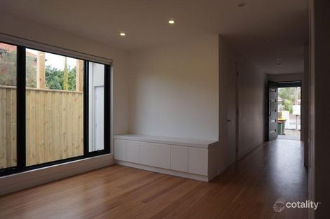Property photo of 16B Miles Street Bentleigh VIC 3204