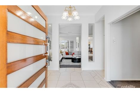 Property photo of 43 Windemere Terrace Mount Lofty QLD 4350