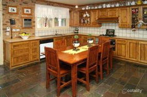 Property photo of 28 Carbeen Drive Bundoora VIC 3083