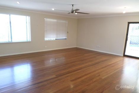 Property photo of 4 Montrose Court Benowa QLD 4217