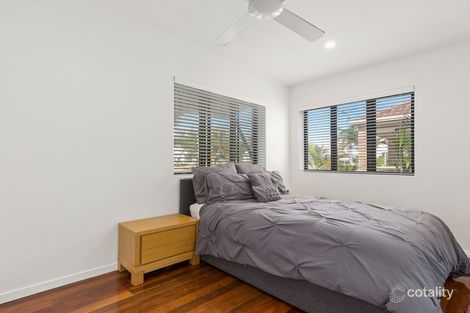 Property photo of 1/104 Albatross Avenue Mermaid Beach QLD 4218