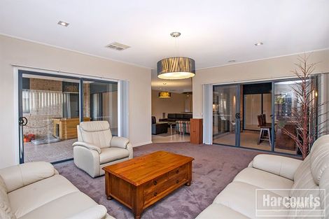 Property photo of 17 Teal Place Pakenham VIC 3810