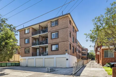 4/7 Myers St, Roselands, NSW 2196