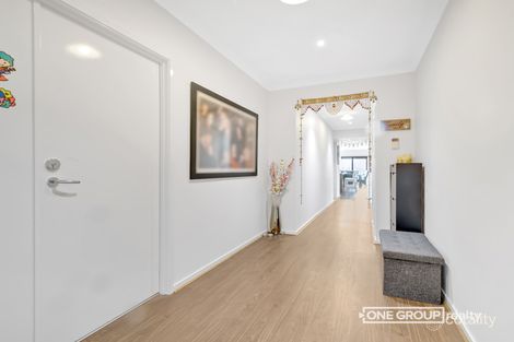 Property photo of 8 Eynesbury View Wollert VIC 3750