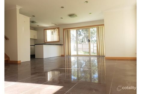 Property photo of 8 Lismore Street Pendle Hill NSW 2145