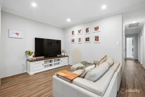 Property photo of 11 Piran Lane Coogee WA 6166