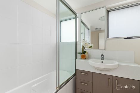 Property photo of 6/159 Clarence Road Indooroopilly QLD 4068