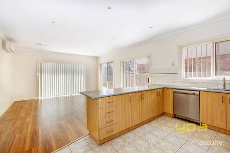 Property photo of 15 Donvale Avenue Roxburgh Park VIC 3064