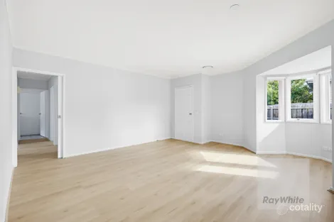 2/3 CASH ST, KINGSBURY, VIC 3083
