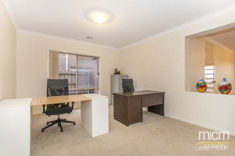 Property photo of 18 Umbrella Way Point Cook VIC 3030