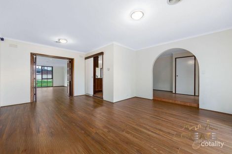 Property photo of 5 Cavell Close St Albans VIC 3021
