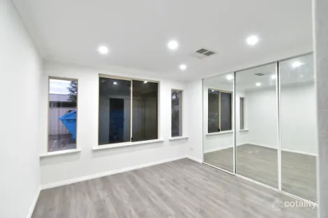 19 Groundlark Cl, East Cannington, WA 6107