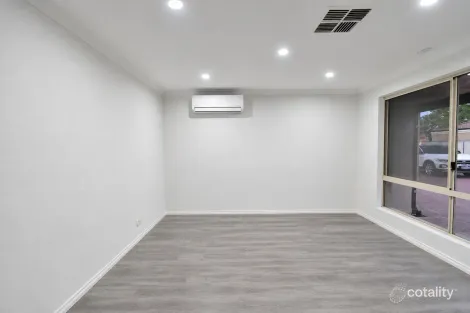 Property photo of 19 Groundlark Close East Cannington WA 6107