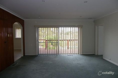Property photo of 32 Horseshoe Bend Road Keilor VIC 3036