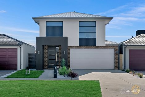 5 Carpathian Dr, Clyde North, VIC 3978