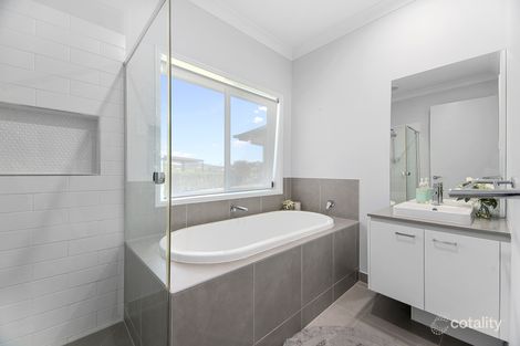 Property photo of 2 Driftwood Close Kingsholme QLD 4208