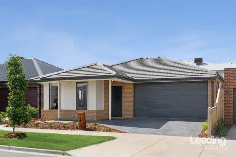 92 Lollipop Cres, Sunbury, VIC 3429