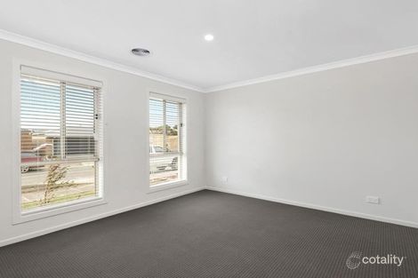 Property photo of 11 Fortitude Drive Craigieburn VIC 3064