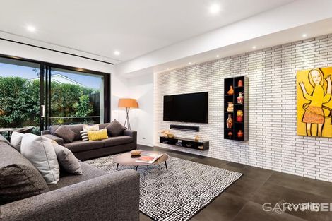 Property photo of 6A Dean Avenue St Kilda East VIC 3183