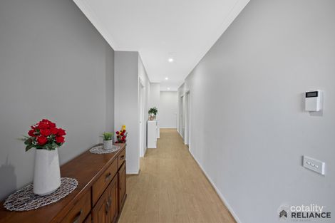 Property photo of 48 Homebush Drive Tarneit VIC 3029