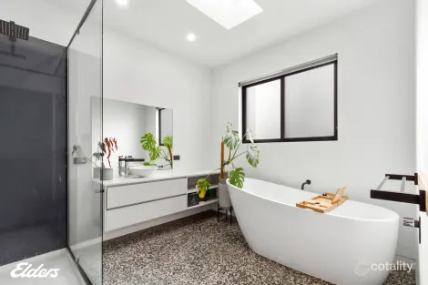 Property photo of 50 James Street Yarram VIC 3971