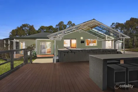 Property photo of 11 Shannon Court Eildon VIC 3713