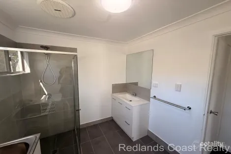 Property photo of 40 Crest Haven Lamb Island QLD 4184