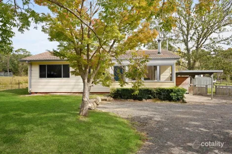 Property photo of 5 Callistemon Avenue Hill Top NSW 2575