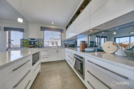 Property photo of 11/10 Doepel Street North Fremantle WA 6159