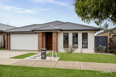 11 Chamberlain Dr, Armstrong Creek, VIC 3217