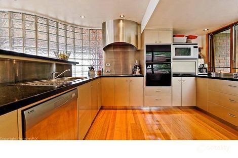 Property photo of 8 Ryeland Court Rose Bay TAS 7015