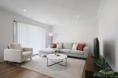 Property photo of 57 Dinnigan Crescent Durack QLD 4077