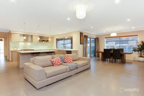 Property photo of 11 Vane Street Cranbourne East VIC 3977