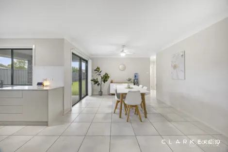 Property photo of 8 Troon Avenue Heddon Greta NSW 2321
