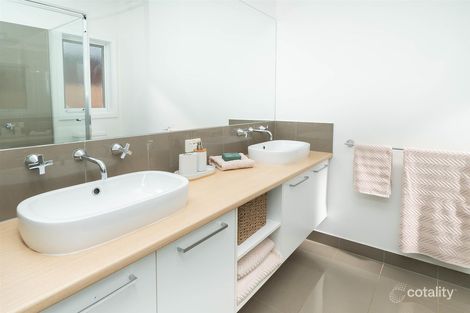 Property photo of 14 Christian Court Mildura VIC 3500