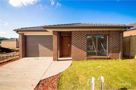 Property photo of 92 Bimberry Circuit Clyde VIC 3978