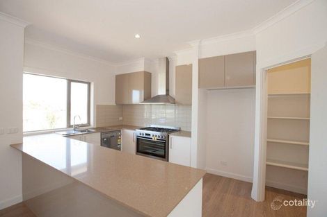 Property photo of 44 Manikato Drive Drouin VIC 3818